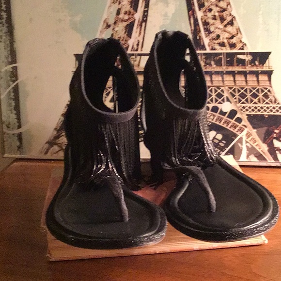 Brian Atwood “Casanova” Chain Fringe Flat Sandals - Picture 4 of 10